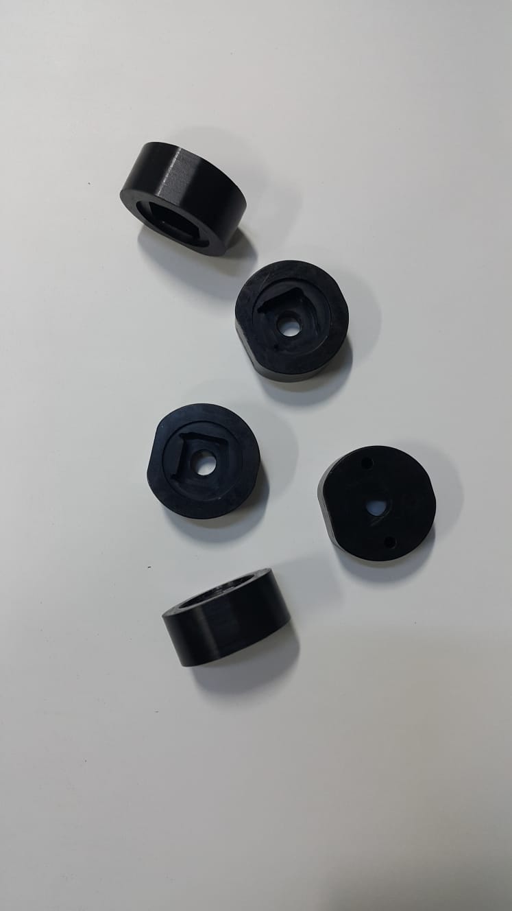 Savunma ve otomotiv sanayisi için Berceste Maden tarafından özel üretilmiş, hassas toleranslı alüminyum CNC yedek parça