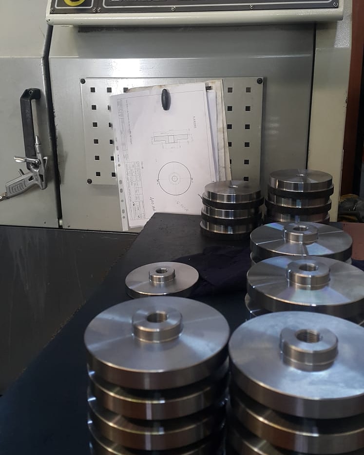 Savunma ve otomotiv sanayisi için Berceste Maden tarafından özel üretilmiş, hassas toleranslı alüminyum CNC yedek parça