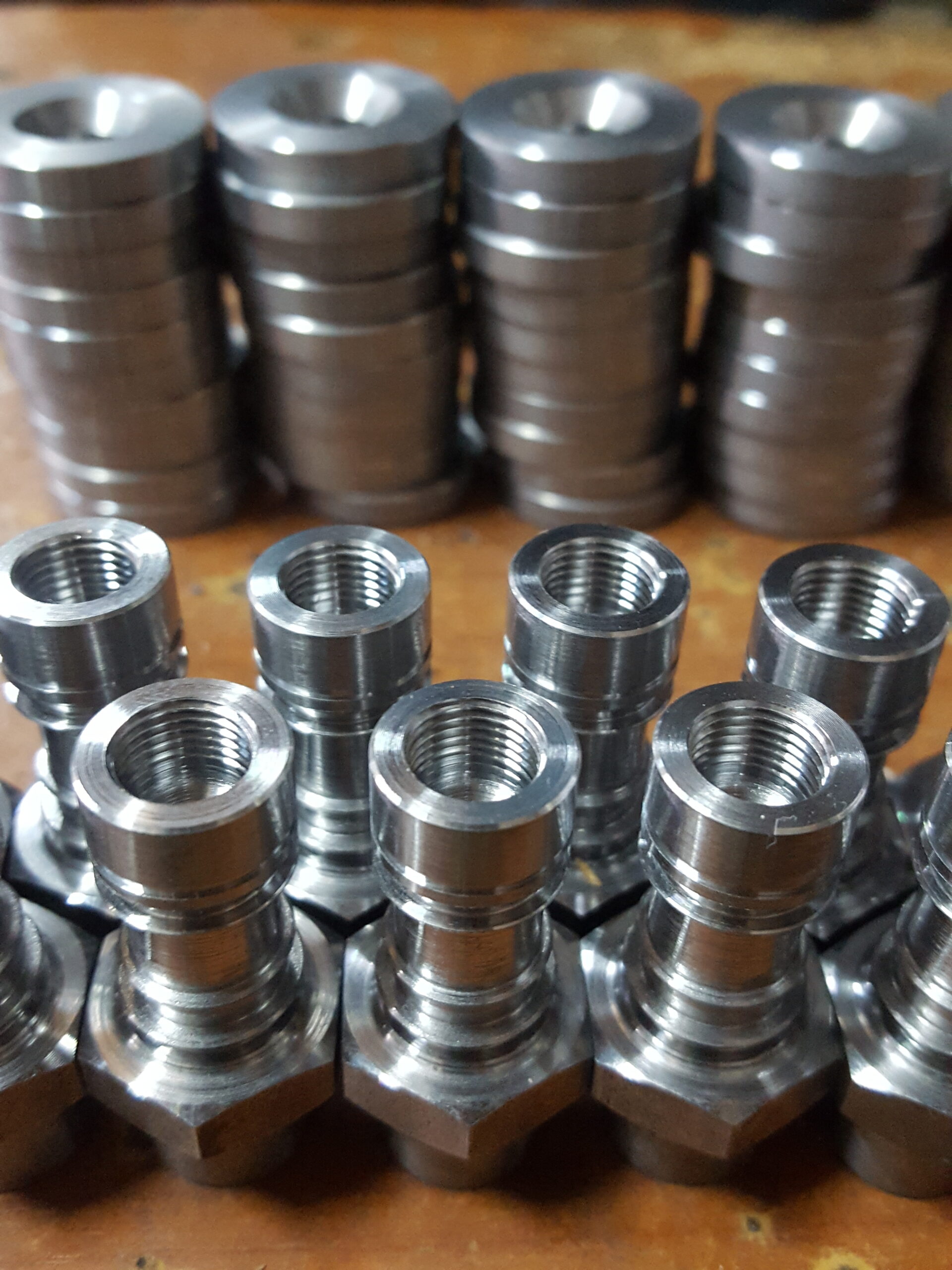 Savunma ve otomotiv sanayisi için Berceste Maden tarafından özel üretilmiş, hassas toleranslı alüminyum CNC yedek parça